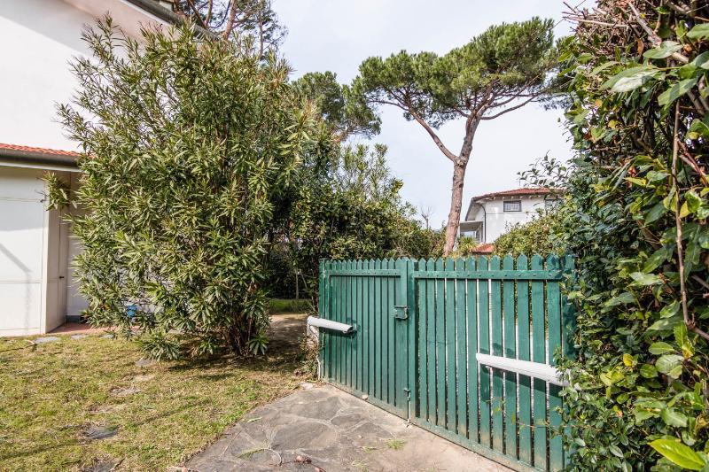 Holiday Home Villetta Cinquale Exterior photo