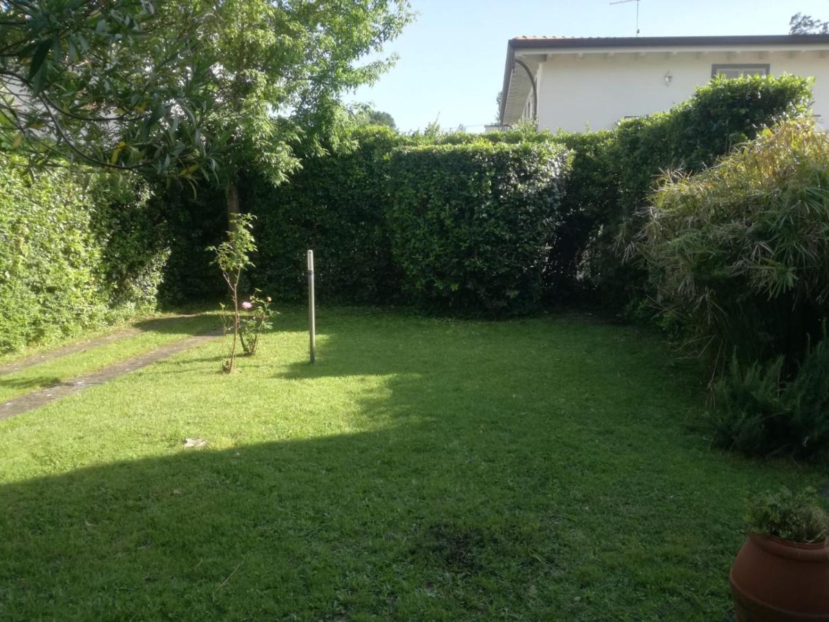 Holiday Home Villetta Cinquale Exterior photo